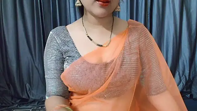 Snapshot of goldiwets chatting on 09-30-25, 03:12 goldiwets online show from 09-30-25, 03:12