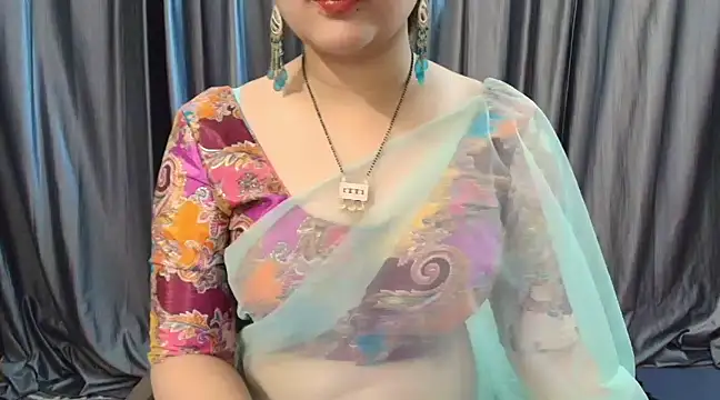 Snapshot of goldiwets chatting on 03-21-25, 04:28 goldiwets online show from 03-21-25, 04:28