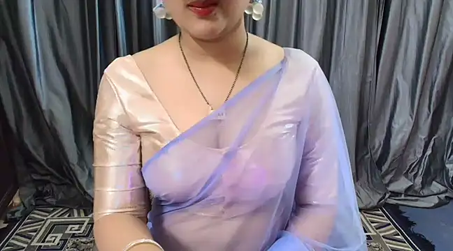 Snapshot of goldiwets chatting on 02-28-25, 03:04 goldiwets online show from 02-28-25, 03:04