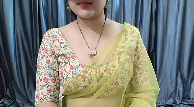 Snapshot of goldiwets chatting on 03-11-25, 04:18 goldiwets online show from 03-11-25, 04:18