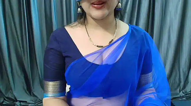 Snapshot of goldiwets chatting on 03-18-25, 06:28 goldiwets online show from 03-18-25, 06:28