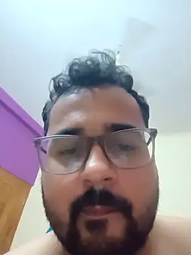 Snapshot of susthovai chatting on 05-11-26, 05:54 susthovai online show from 05-11-26, 05:54