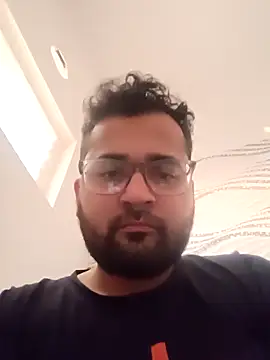 Snapshot of susthovai chatting on 02-16-26, 11:20 susthovai online show from 02-16-26, 11:20