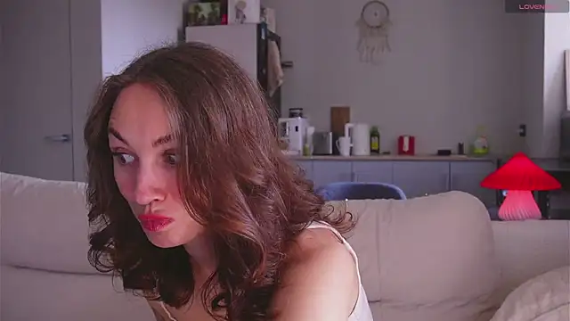 Limy Sweet online show from 05-18-26, 08:19