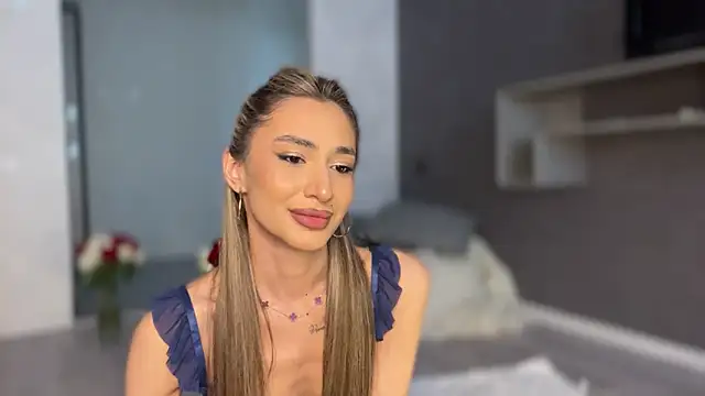 Snapshot of alissadreams chatting on 06-06-26, 01:27 alissadreams online show from 06-06-26, 01:27