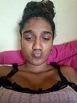 indianpink lips online show from 09-28-25, 02:46