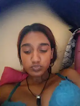 Snapshot of indianpink_lips chatting on 02-15-26, 03:33 indianpink lips online show from 02-15-26, 03:33