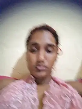 indianpink lips online show from 12-18-25, 12:05