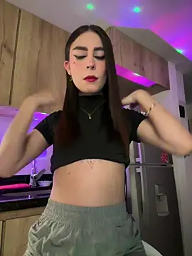 Snapshot of candycami19 chatting on 09-14-25, 04:57 candycami19 online show from 09-14-25, 04:57