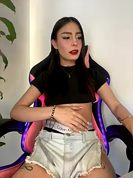 Snapshot of candycami19 chatting on 09-24-25, 09:21 candycami19 online show from 09-24-25, 09:21