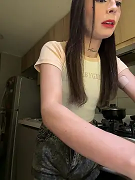 Snapshot of candycami19 chatting on 03-15-25, 08:26 candycami19 online show from 03-15-25, 08:26