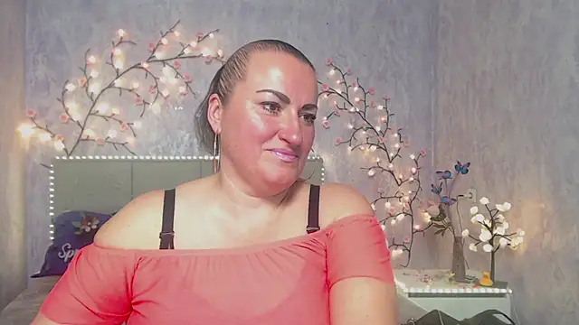 DianaMGG online show from 04-28-26, 05:34