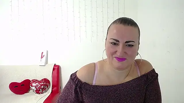 DianaMGG online show from 11-10-25, 06:18