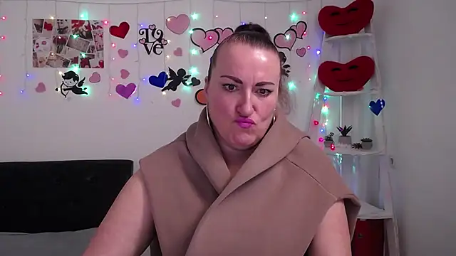 DianaMGG online show from 03-02-25, 12:25