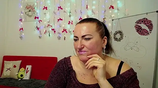 DianaMGG online show from 04-02-26, 06:31