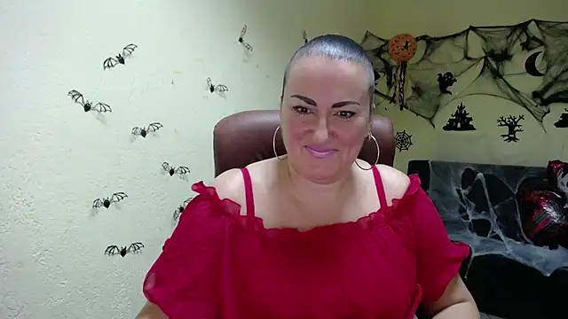 DianaMGG online show from 10-22-25, 05:29