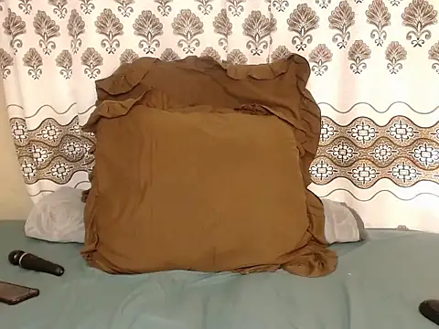 Karishma99  online show from 04-15-26, 09:26