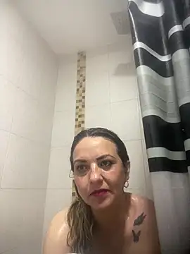 Snapshot of Azaahara_ chatting on 09-24-25, 11:32 Azaahara online show from 09-24-25, 11:32