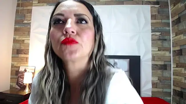 Snapshot of Azaahara_ chatting on 03-20-25, 11:05 Azaahara online show from 03-20-25, 11:05