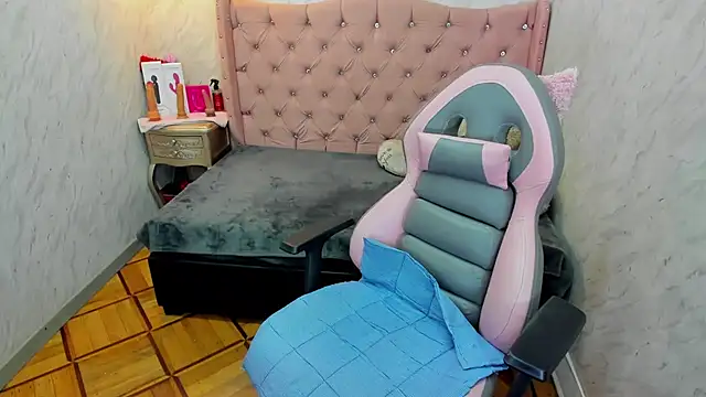 Snapshot of Lianngrace chatting on 02-17-26, 02:25 Lianngrace online show from 02-17-26, 02:25