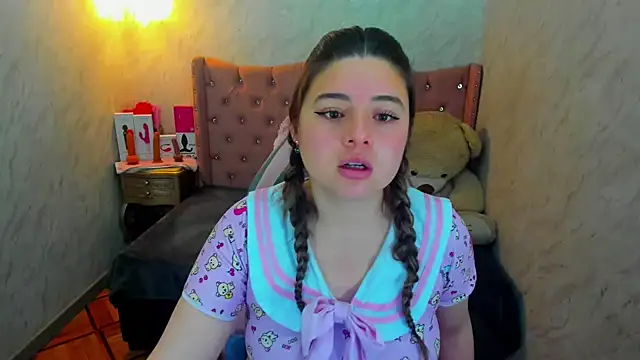 Snapshot of Lianngrace chatting on 09-14-25, 01:55 Lianngrace online show from 09-14-25, 01:55