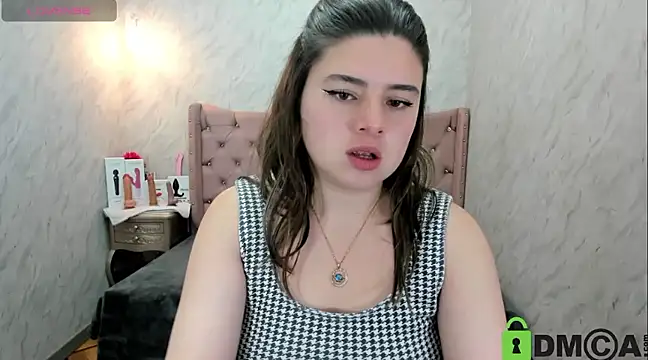 Snapshot of Lianngrace chatting on 03-10-25, 01:43 Lianngrace online show from 03-10-25, 01:43
