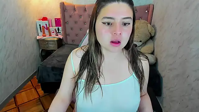 Snapshot of Lianngrace chatting on 09-17-25, 02:19 Lianngrace online show from 09-17-25, 02:19