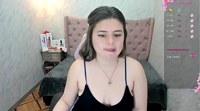 Snapshot of Lianngrace chatting on 02-27-25, 01:28 Lianngrace online show from 02-27-25, 01:28