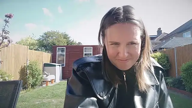 eatmypie69 online show from 04-21-26, 09:27