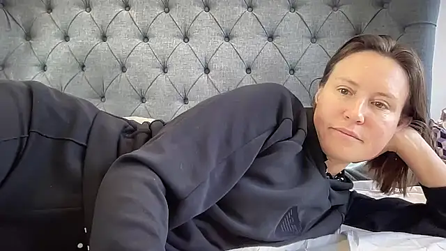 eatmypie69 online show from 09-22-25, 12:11