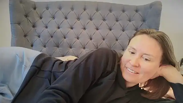 eatmypie69 online show from 04-07-26, 09:00