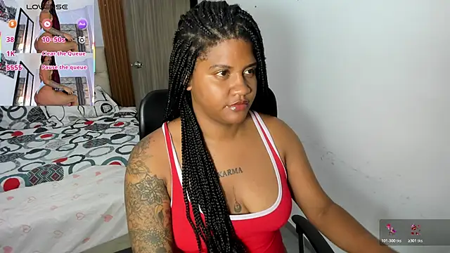 Snapshot of ZahraRose chatting on 05-19-26, 09:00 ZahraRose online show from 05-19-26, 09:00