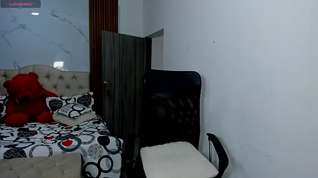 ZahraRose online show from 03-16-26, 05:48