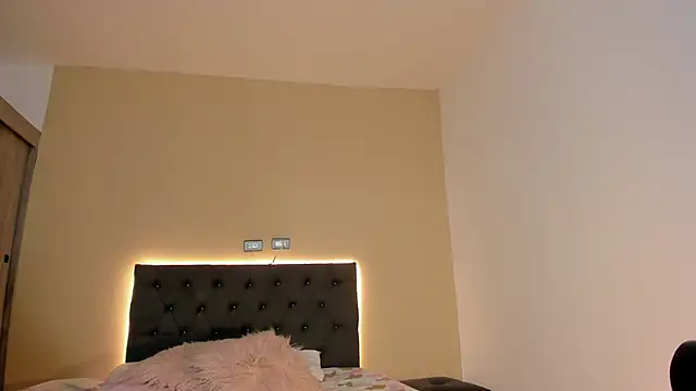 ZahraRose online show from 11-04-25, 08:45