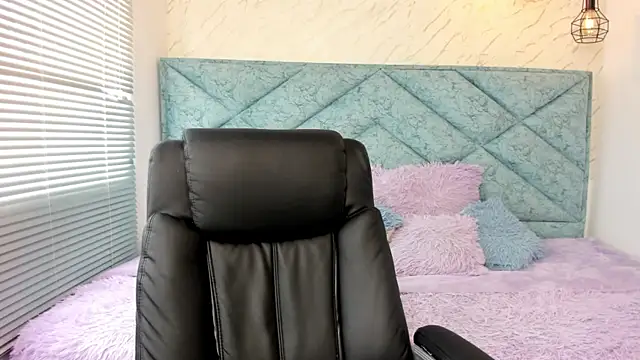 Katty love01 online show from 10-16-25, 07:11