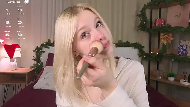 EdlaHewell online show from 12-19-25, 01:20