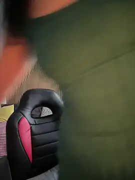 YoungHotMilf97 online show from 03-10-26, 08:29