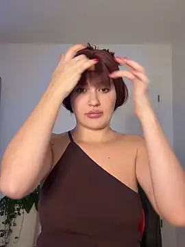 YoungHotMilf97 online show from 10-26-25, 09:04