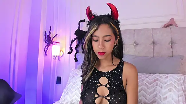 JasmineRoss 1 online show from 10-19-25, 12:30