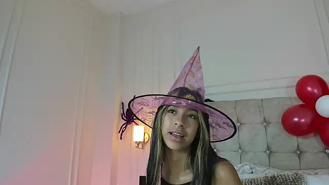 JasmineRoss 1 online show from 10-12-25, 02:18