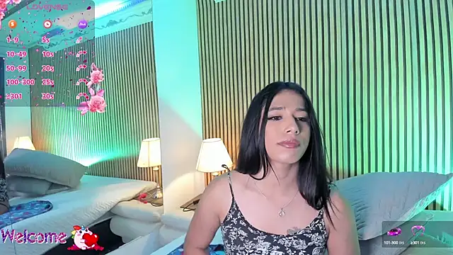 Snapshot of MichelleOwens chatting on 03-12-25, 01:58 MichelleOwens online show from 03-12-25, 01:58