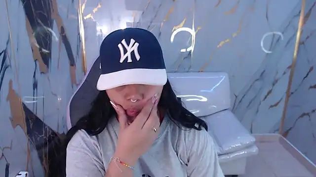 Snapshot of melany_rouse18 chatting on 09-20-25, 01:16 melany rouse18 online show from 09-20-25, 01:16