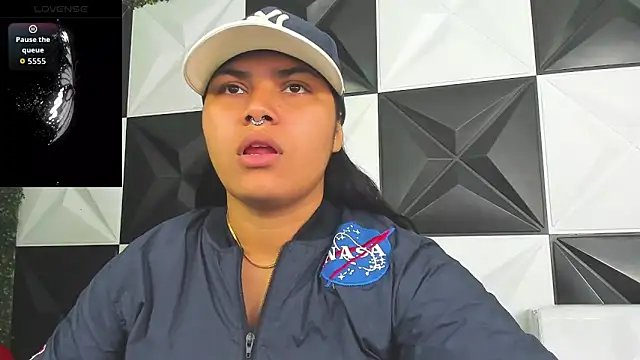 Snapshot of melany_rouse18 chatting on 02-20-26, 01:13 melany rouse18 online show from 02-20-26, 01:13