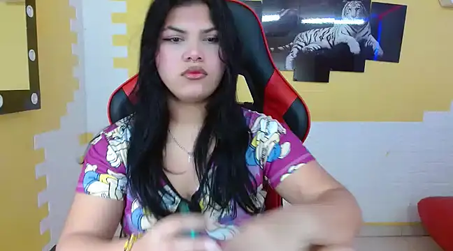 Snapshot of melany_rouse18 chatting on 03-05-25, 04:57 melany rouse18 online show from 03-05-25, 04:57