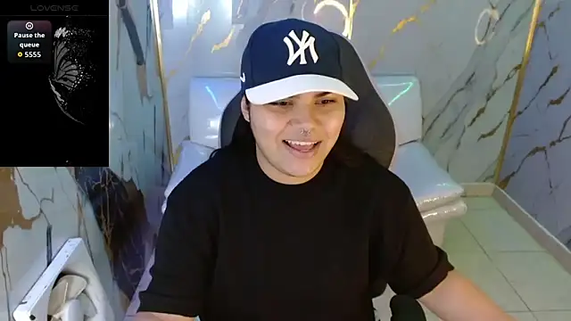 melany rouse18 online show from 04-15-26, 03:34