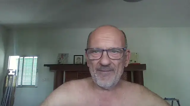 Snapshot of llopaco chatting on 07-22-26, 01:02 llopaco online show from 07-22-26, 01:02