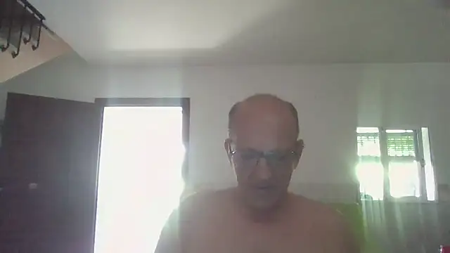 Snapshot of llopaco chatting on 06-25-26, 01:38 llopaco online show from 06-25-26, 01:38