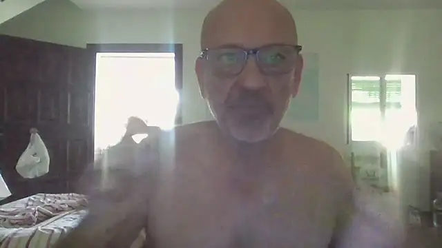 Snapshot of llopaco chatting on 07-09-26, 11:53 llopaco online show from 07-09-26, 11:53