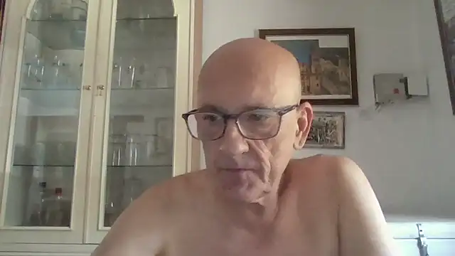 Snapshot of llopaco chatting on 09-16-25, 11:11 llopaco online show from 09-16-25, 11:11