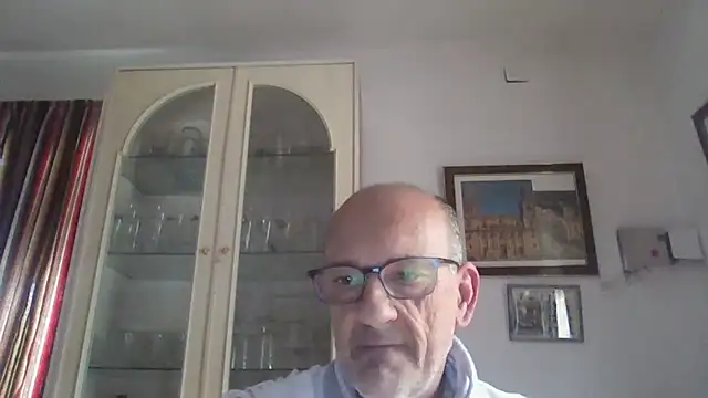 Snapshot of llopaco chatting on 10-16-25, 01:30 llopaco online show from 10-16-25, 01:30